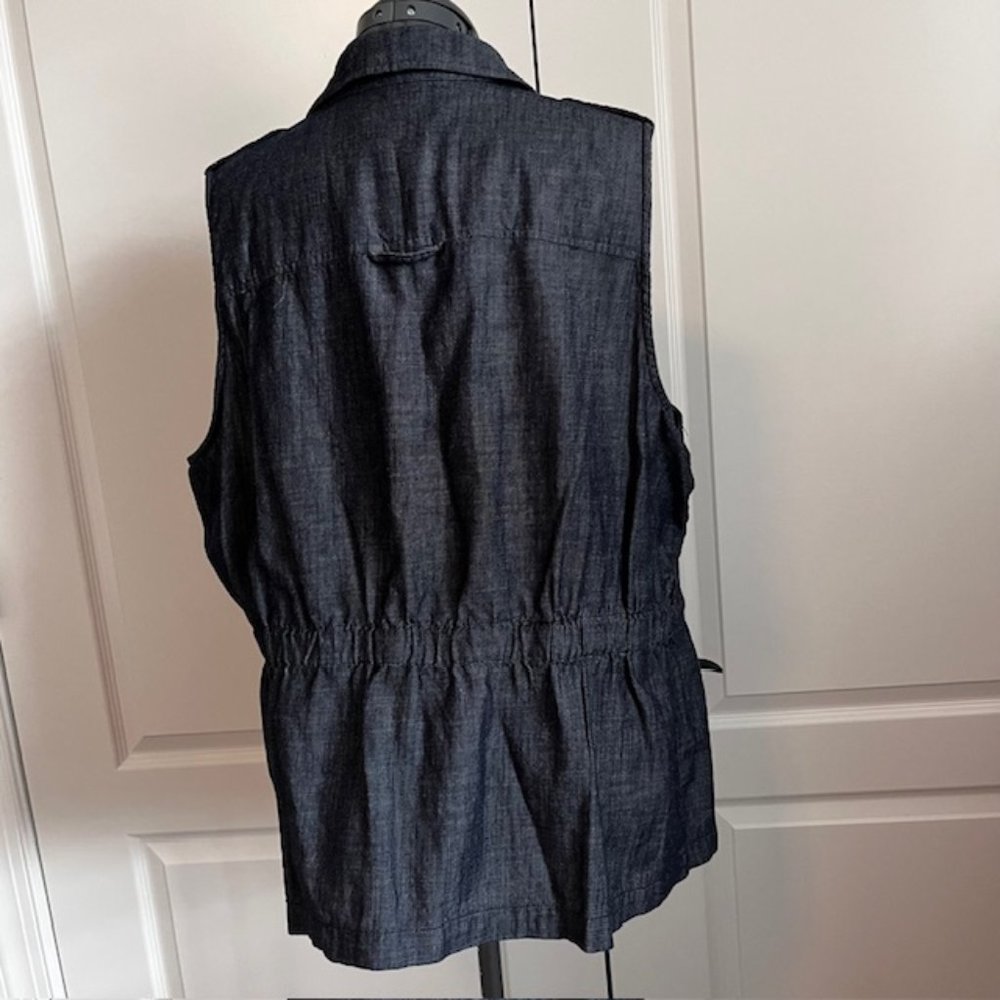 Draw String Vest - Picture 3 of 9